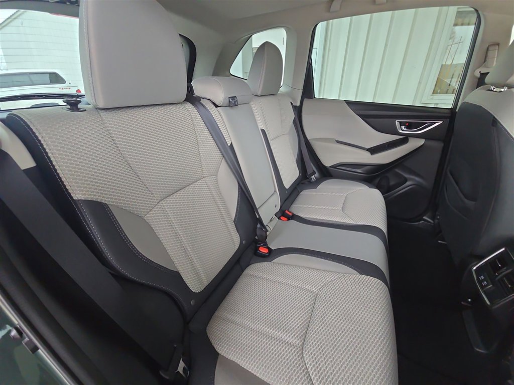 Used 2023 Subaru Forester Premium image 26