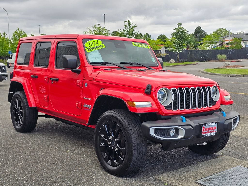 Used 2024 Jeep Wrangler Unlimited Sahara AWD/4WD image 3