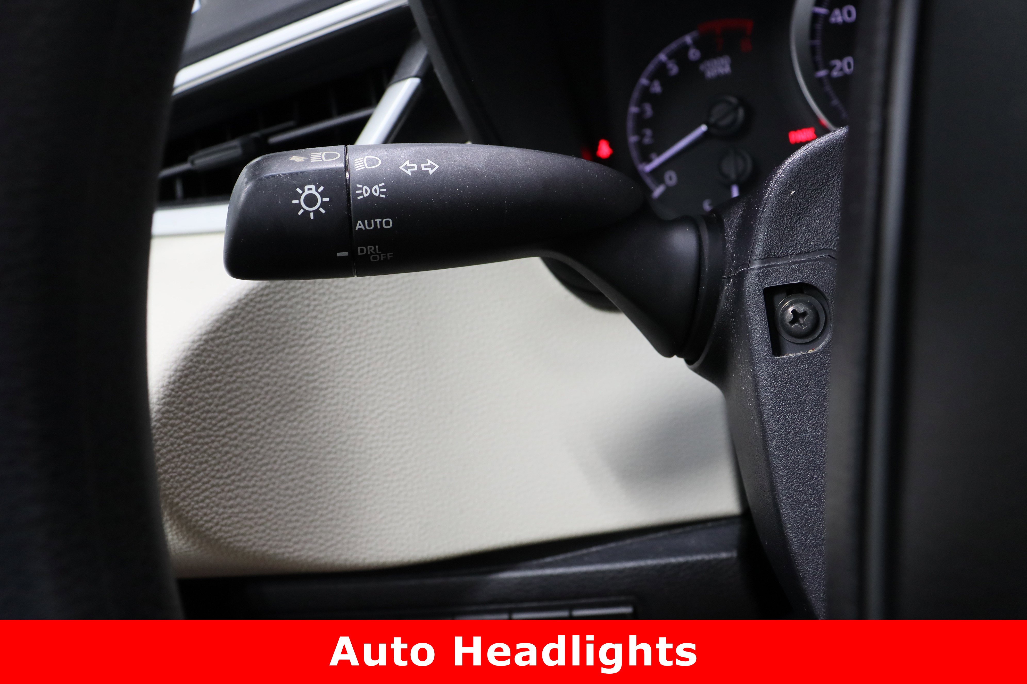 Used 2022 Toyota Corolla LE image 22