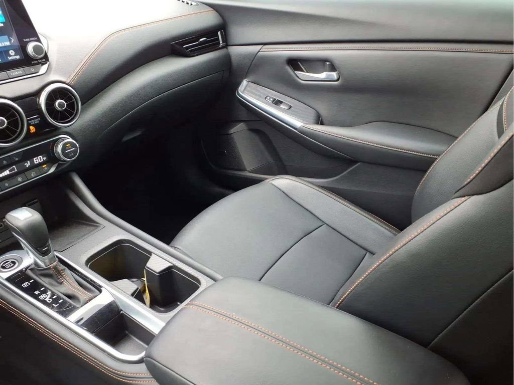Used 2023 Nissan Sentra SR w/ SR Premium Package FWD image 12