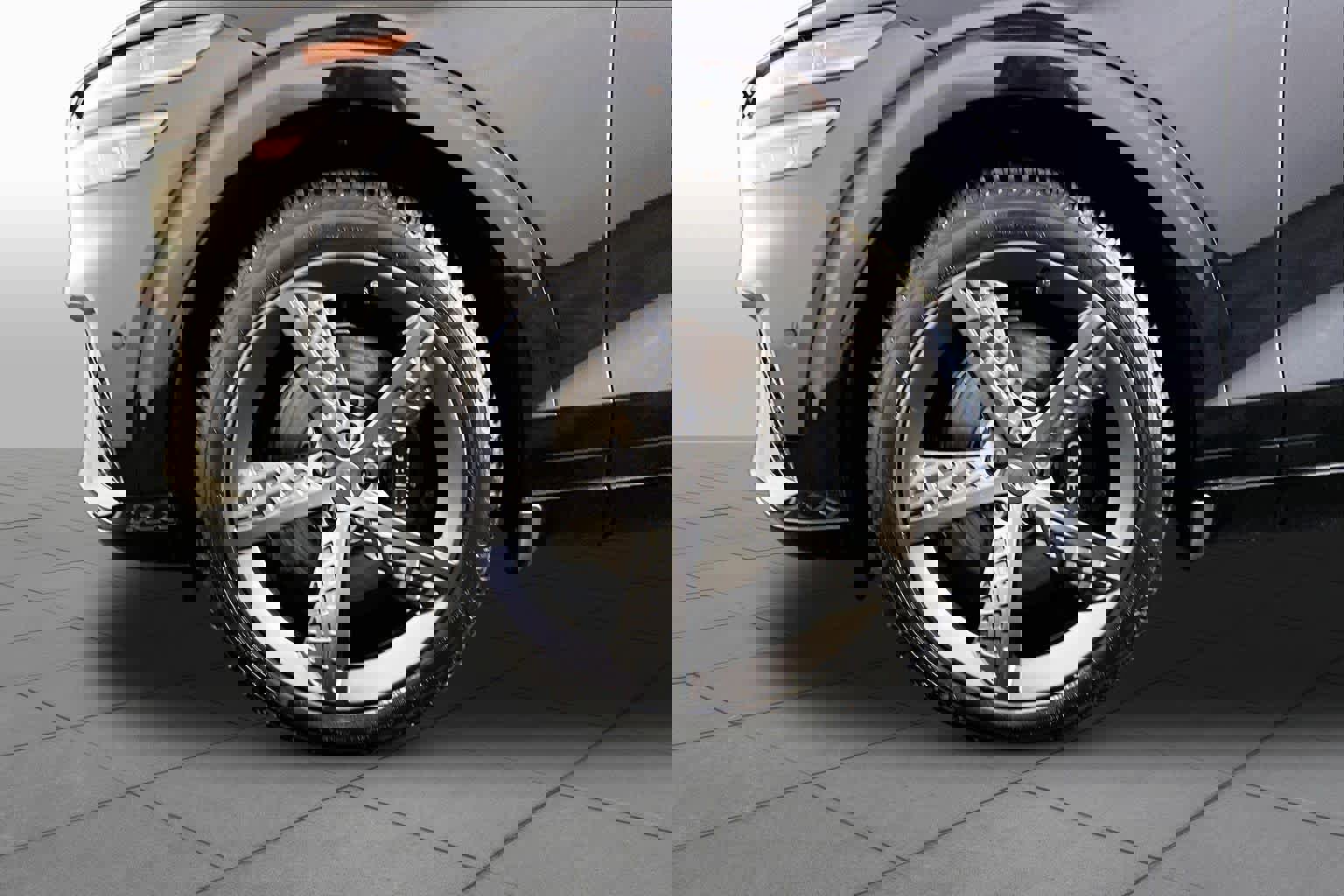 Used 2023 Genesis GV70 2.5T w/ Sport Prestige Package image 11