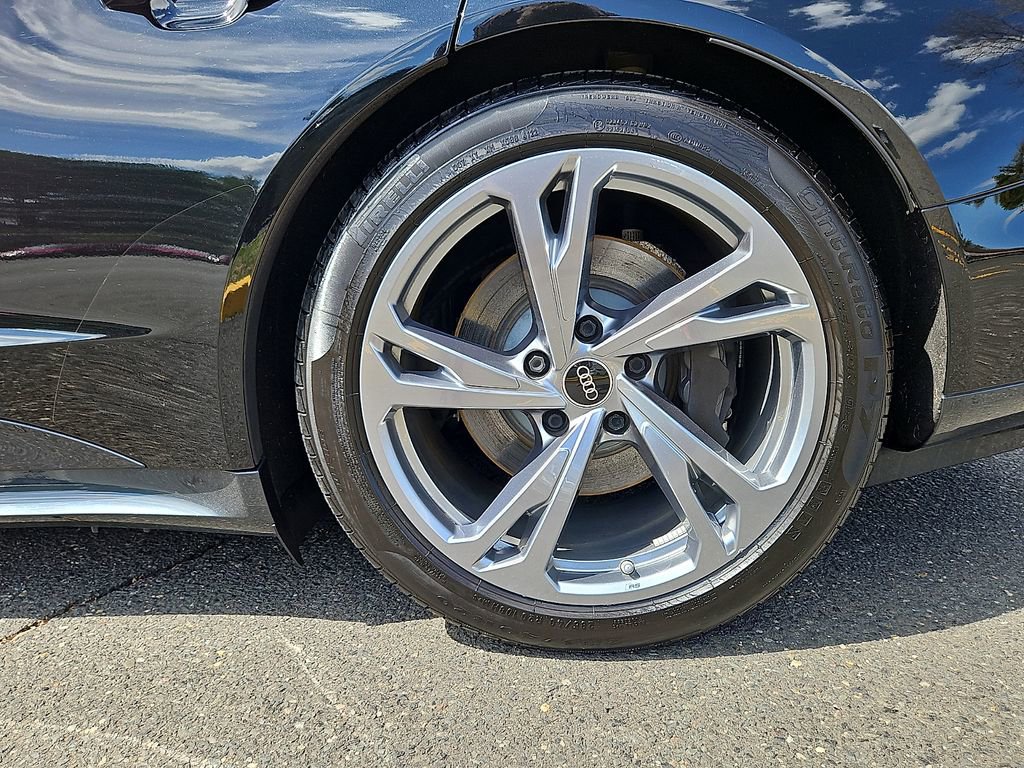 Used 2023 Audi e-tron GT Premium Plus image 10