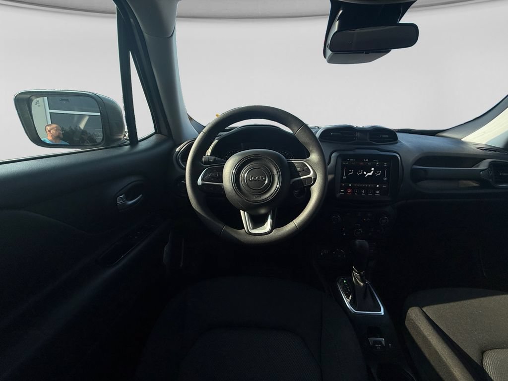 Used 2023 Jeep Renegade Latitude AWD/4WD image 13