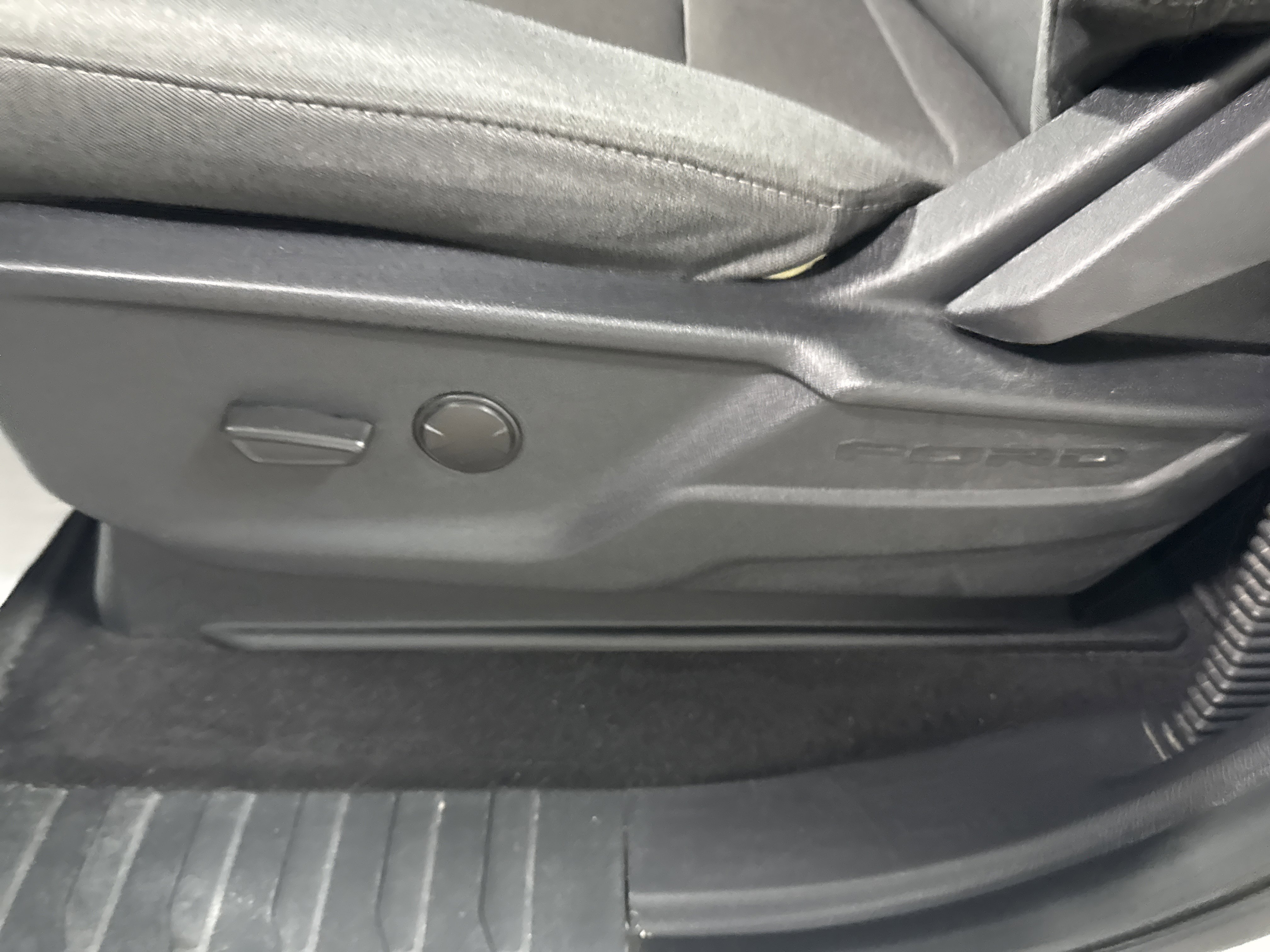 Used 2024 Ford F150 XLT w/ Mobile Office Package image 10