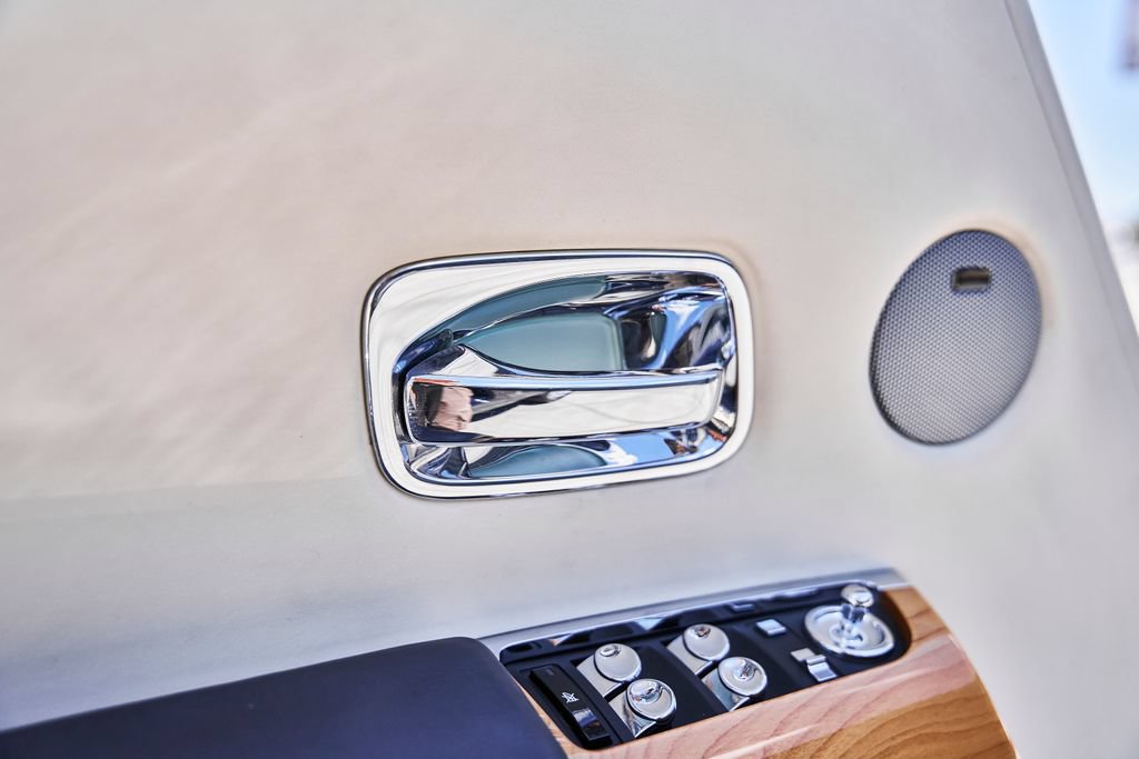 Used 2009 Rolls-Royce Phantom Drophead Coupe RWD image 34