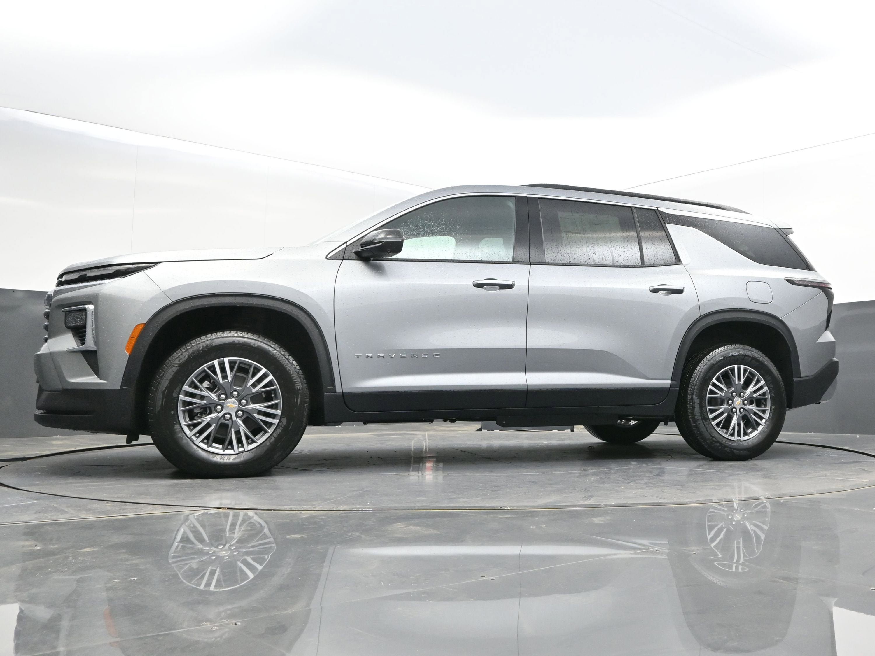 New 2026 Chevrolet Traverse LT FWD image 43