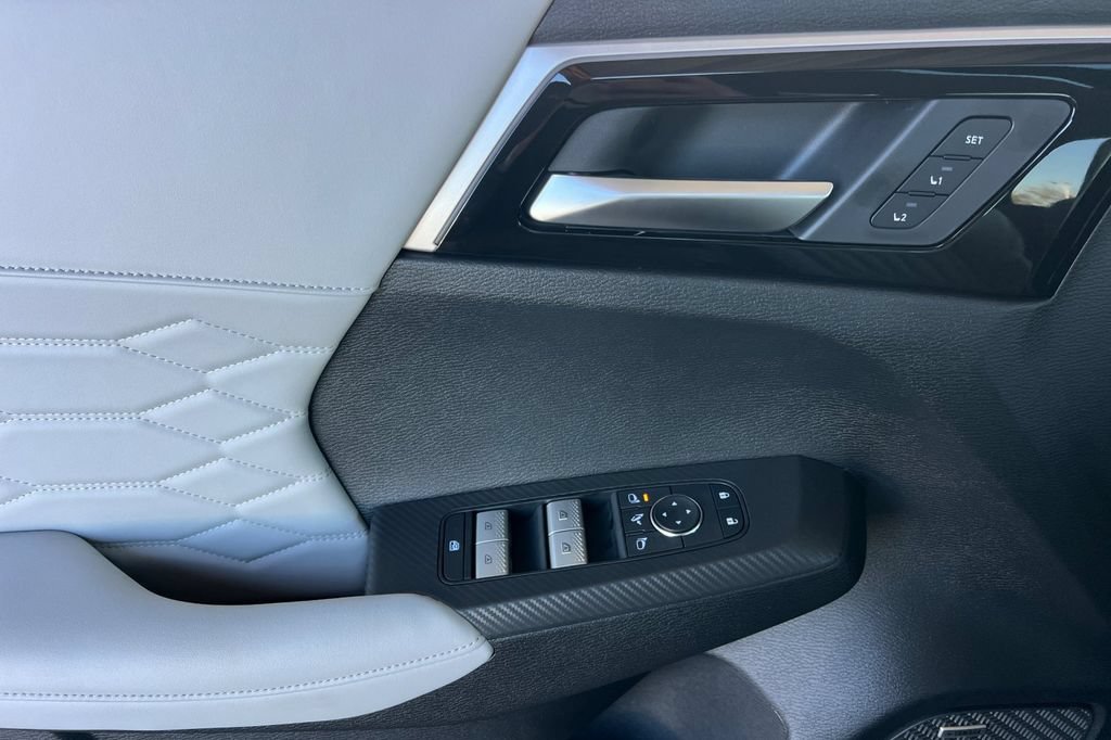New 2026 Mitsubishi Outlander SEL FWD image 12