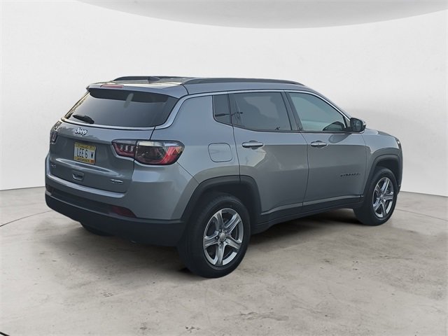 Used 2024 Jeep Compass Latitude image 5