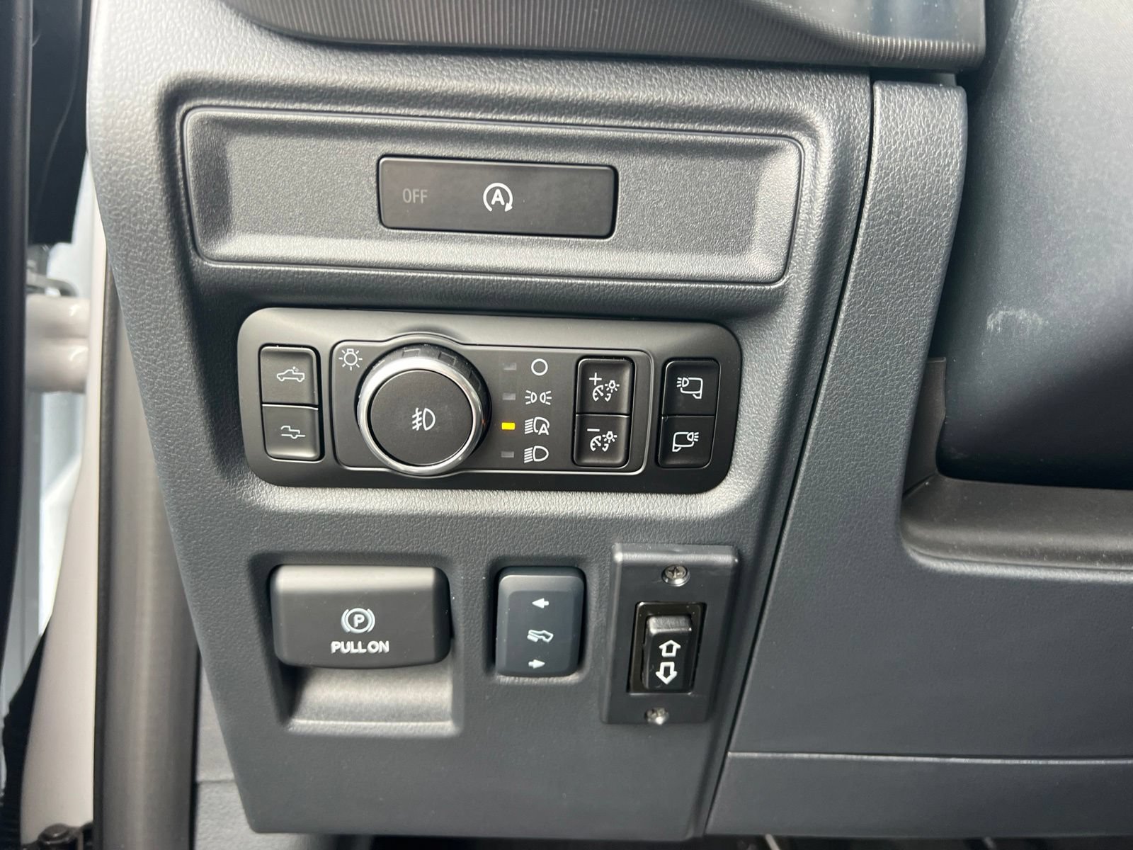 Used 2025 Ford F150 Raptor AWD/4WD image 31