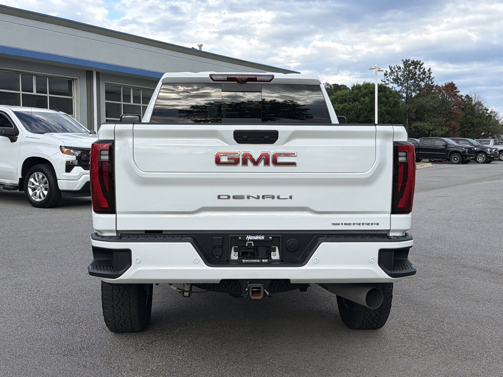 Used 2025 GMC Sierra 2500 Denali w/ Denali Reserve Package AWD/4WD image 11