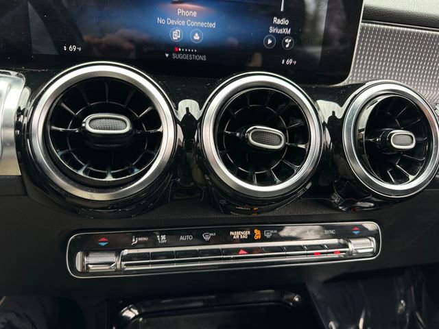 Used 2020 Mercedes-Benz GLB 250 4MATIC image 31