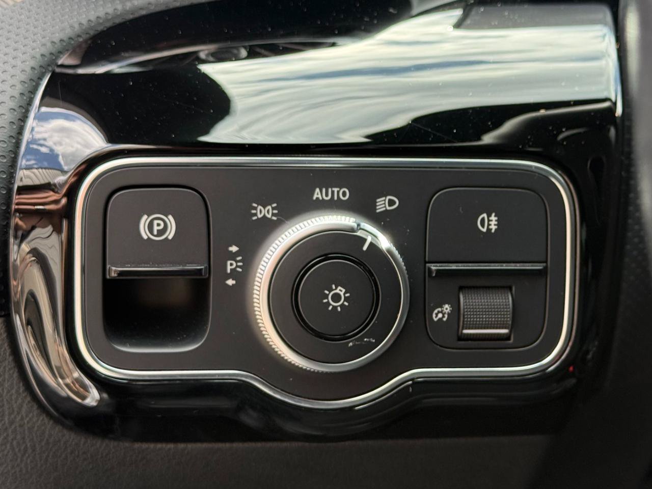 Used 2021 Mercedes-Benz A 220 w/ Premium Package image 16