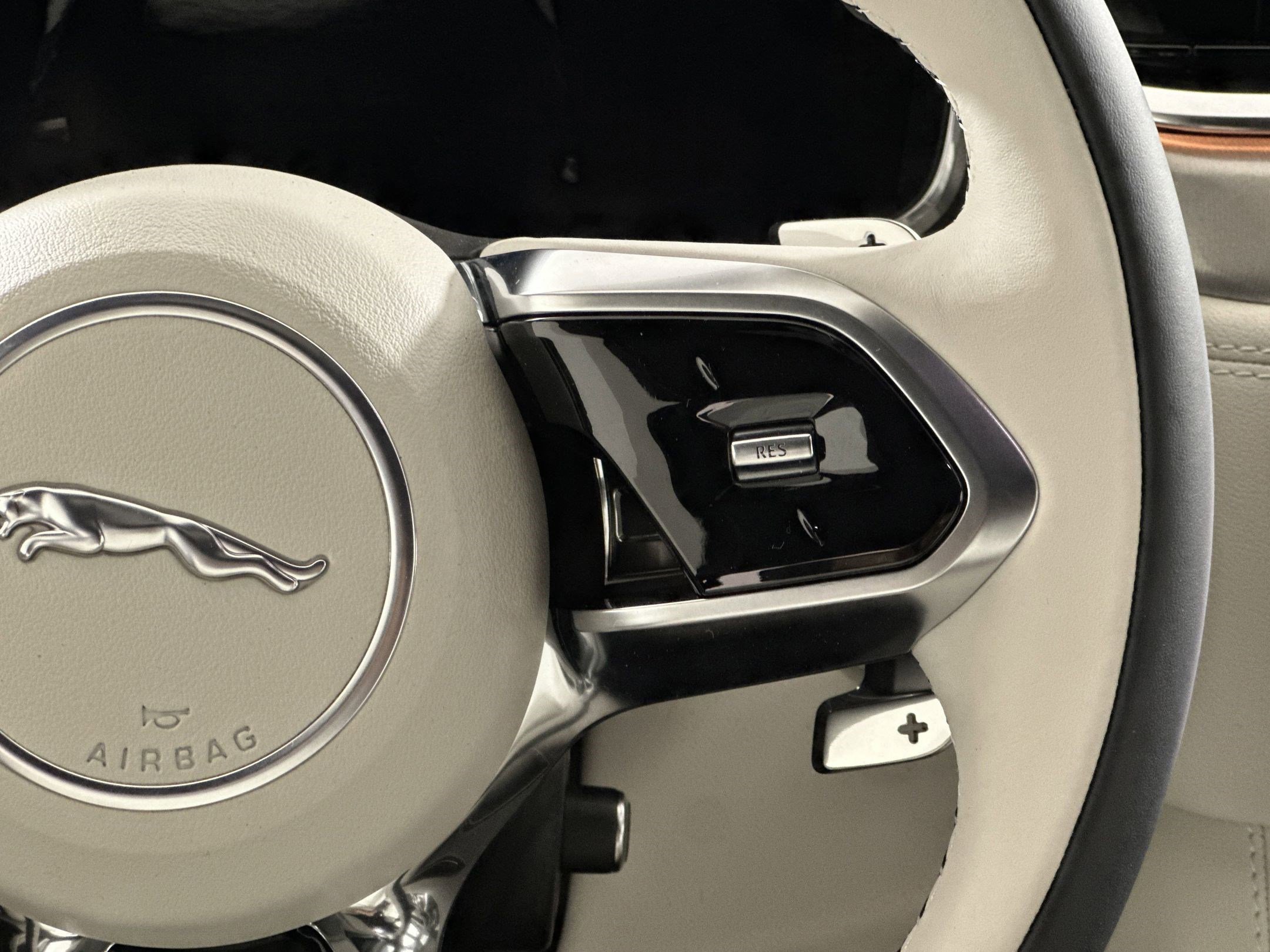 Used 2026 Jaguar F-PACE R-Dynamic S image 21