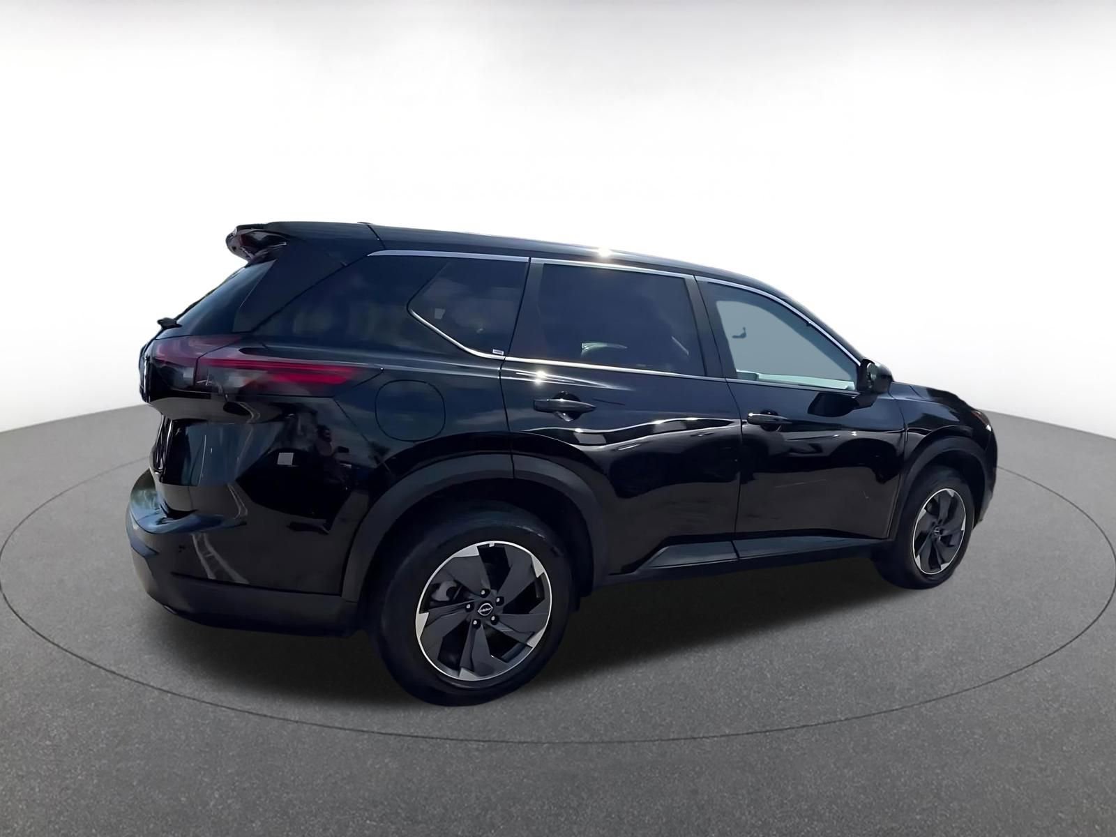 Used 2025 Nissan Rogue SV FWD image 15