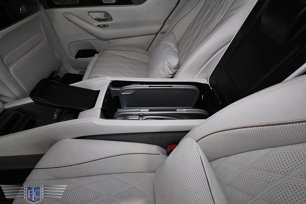 Used 2025 Mercedes-Benz Maybach GLS 600 4MATIC image 24