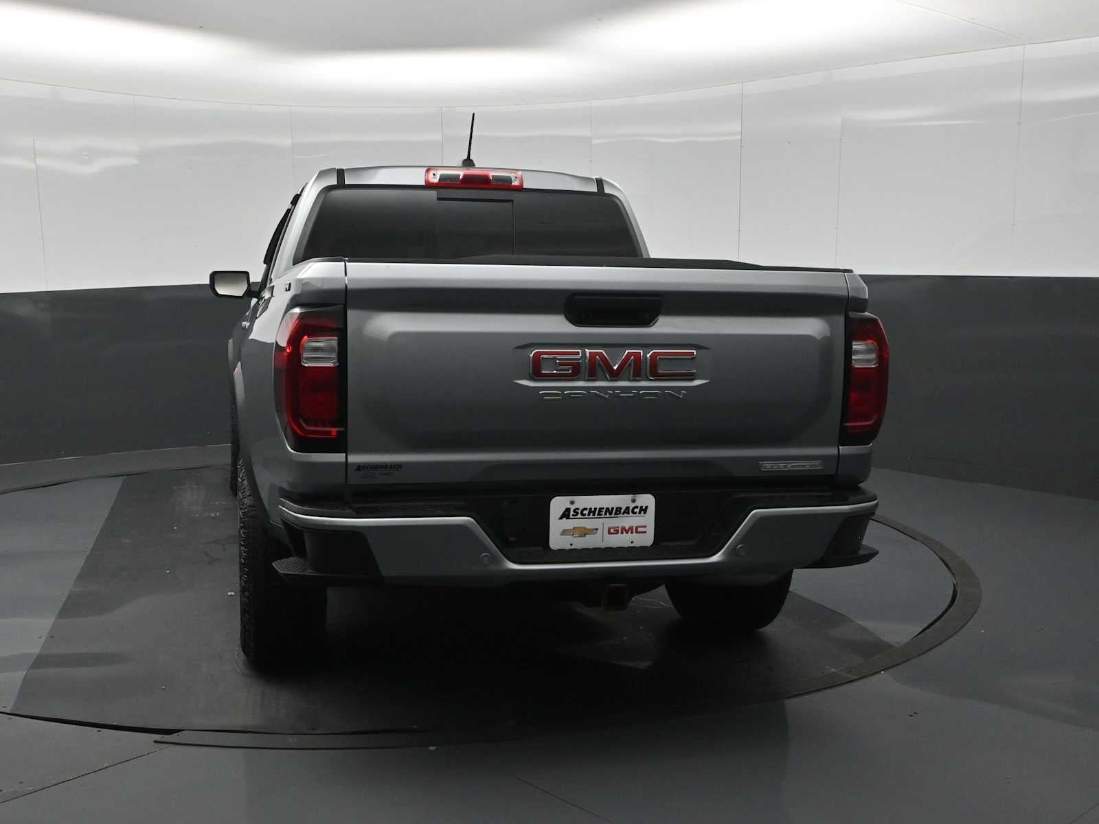 Used 2024 GMC Canyon Elevation w/ Convenience Package AWD/4WD image 8