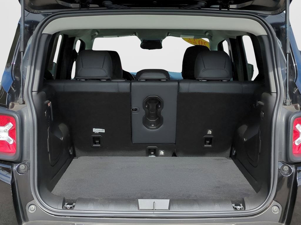 Used 2022 Jeep Renegade Trailhawk image 13