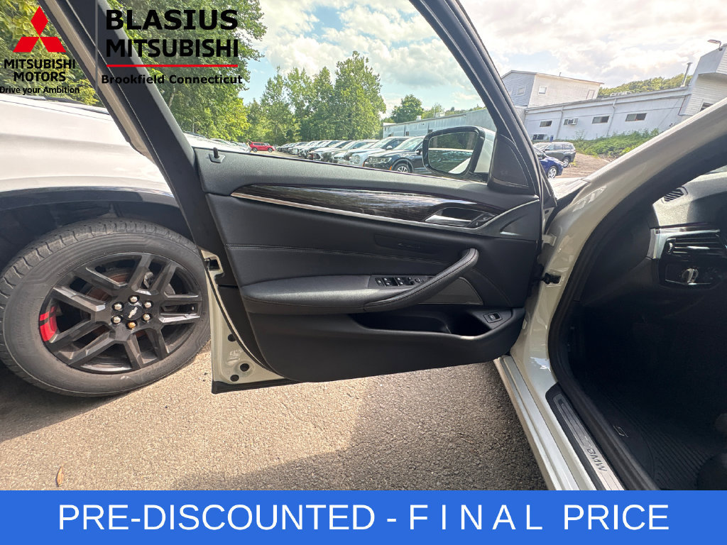 Used 2023 BMW 530i xDrive w/ Premium Package AWD/4WD image 15