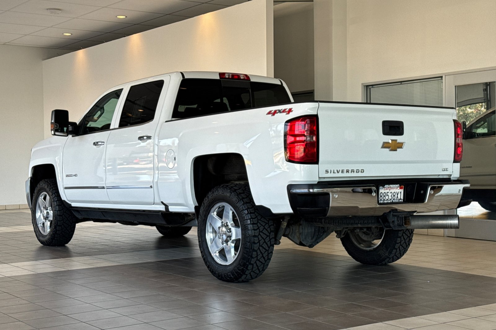 Used 2015 Chevrolet Silverado 2500 LTZ w/ Duramax Plus Package AWD/4WD image 6