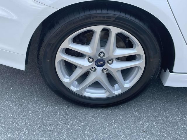 Used 2016 Ford Fusion SE FWD image 11