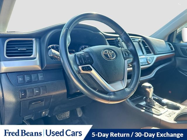 Used 2019 Toyota Highlander Limited AWD/4WD image 13
