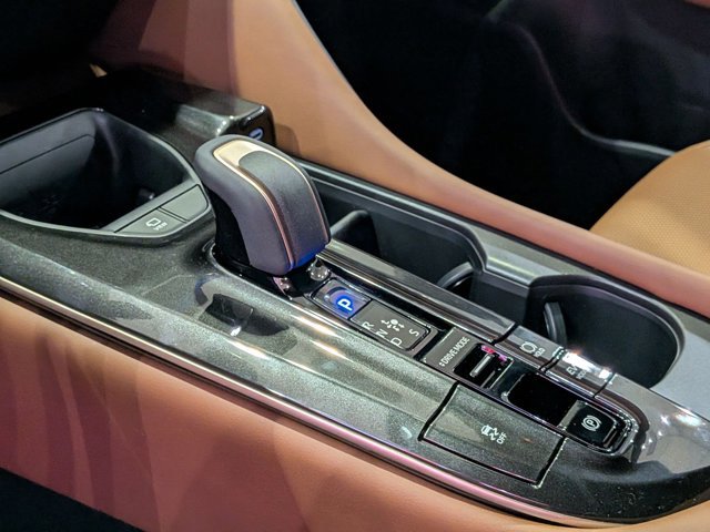 New 2026 Toyota Crown Signia Limited image 13