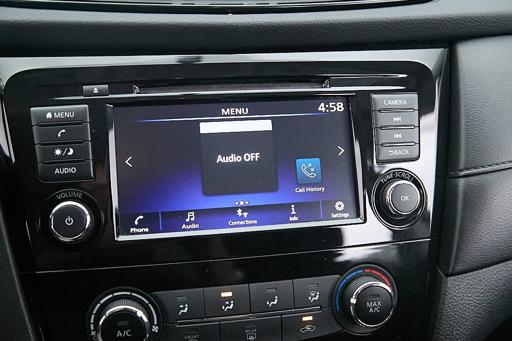 Used 2018 Nissan Rogue S w/ S Value Package AWD/4WD image 32