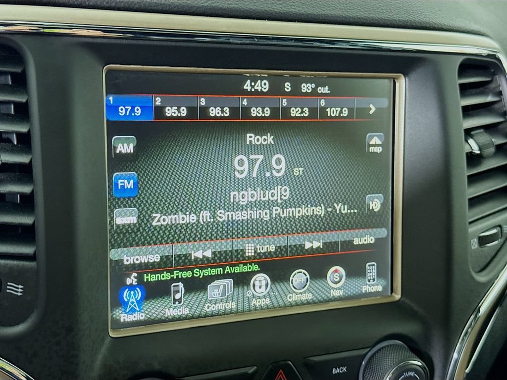 Used 2017 Jeep Grand Cherokee Limited AWD/4WD image 7