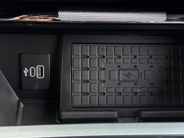 Used 2025 Ford F150 Raptor image 24