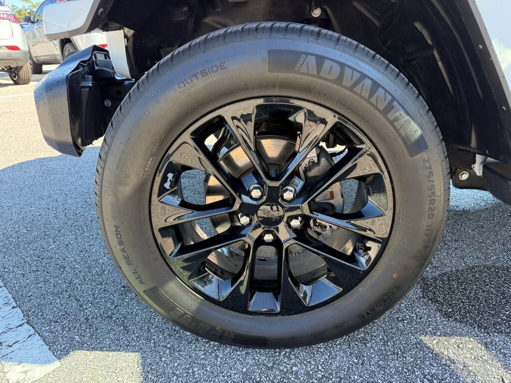 Used 2021 Jeep Wrangler Unlimited Sahara AWD/4WD image 35