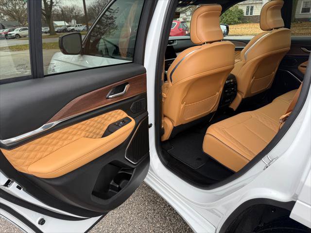 Certified 2025 Jeep Grand Cherokee Summit w/ Adv Protech Group IV image 10