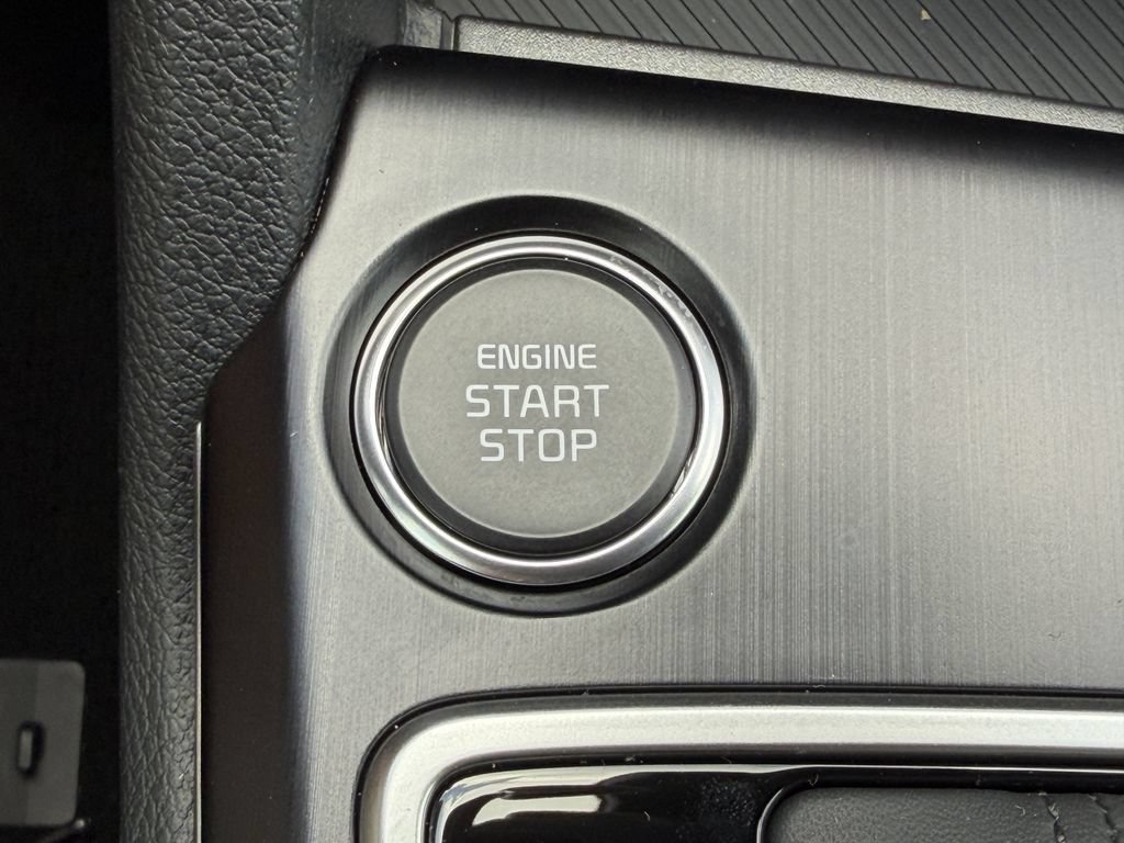 New 2026 Kia Sportage LX FWD image 31