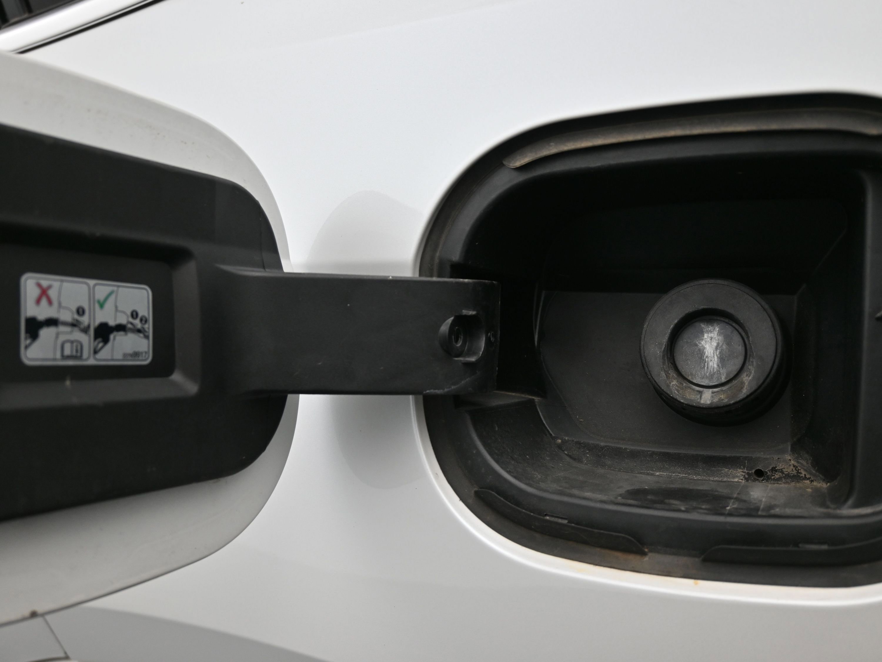 Used 2023 Cadillac XT6 Premium Luxury image 17