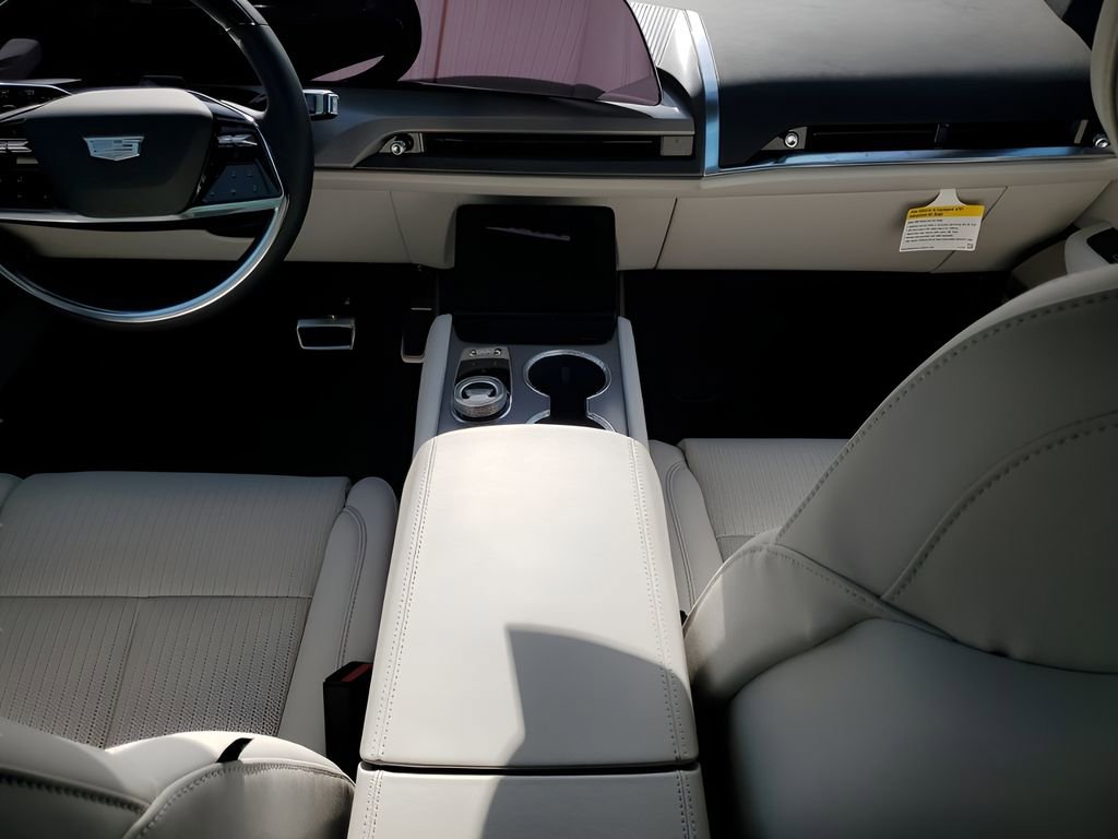 New 2026 Cadillac Vistiq Sport image 25