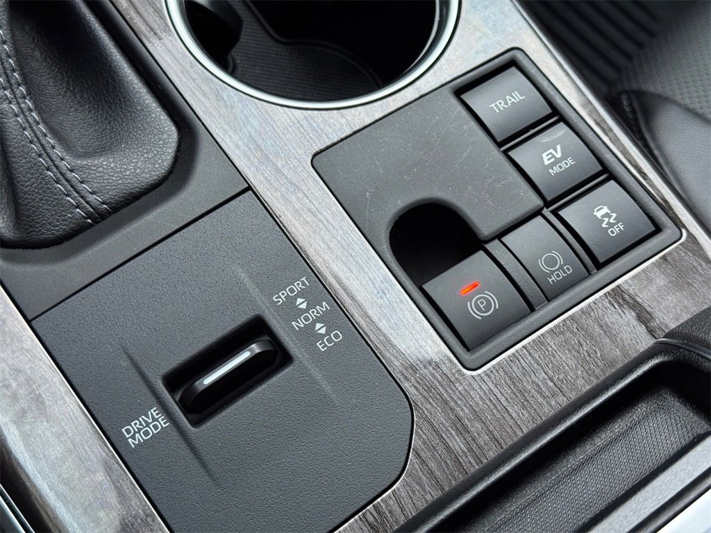 Used 2023 Toyota Highlander Platinum image 40