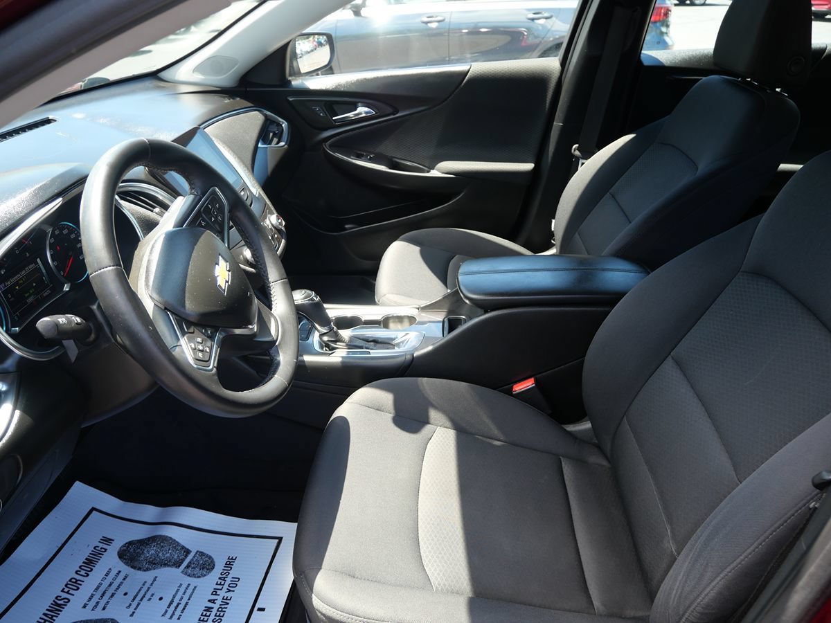 Used 2016 Chevrolet Malibu LT w/ Driver Confidence Package FWD image 10
