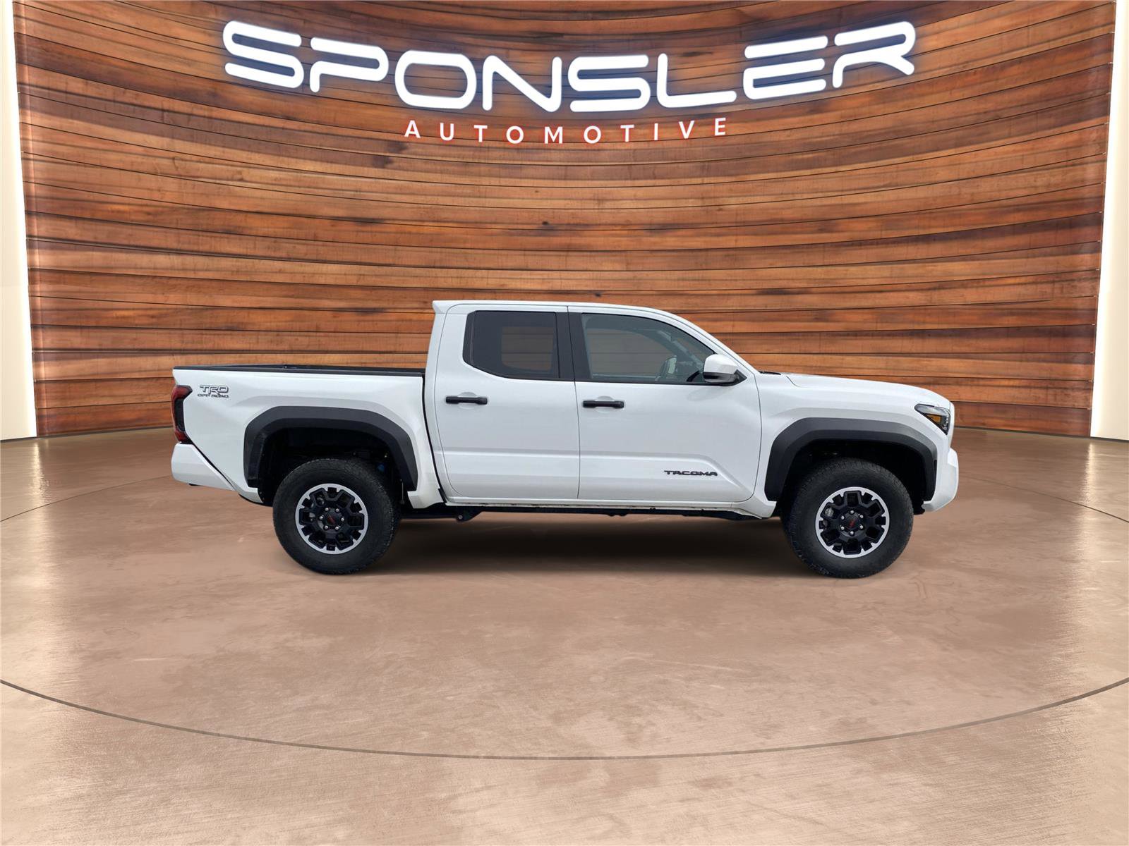 Used 2025 Toyota Tacoma TRD Off-Road image 8