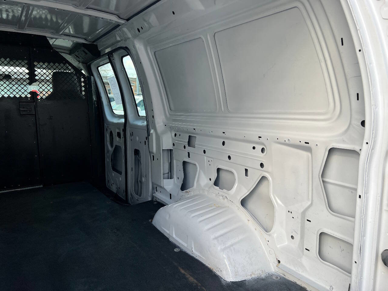 Used 2013 Ford E-250 and Econoline 250 w/ Commercial Cargo Van Pkg image 18