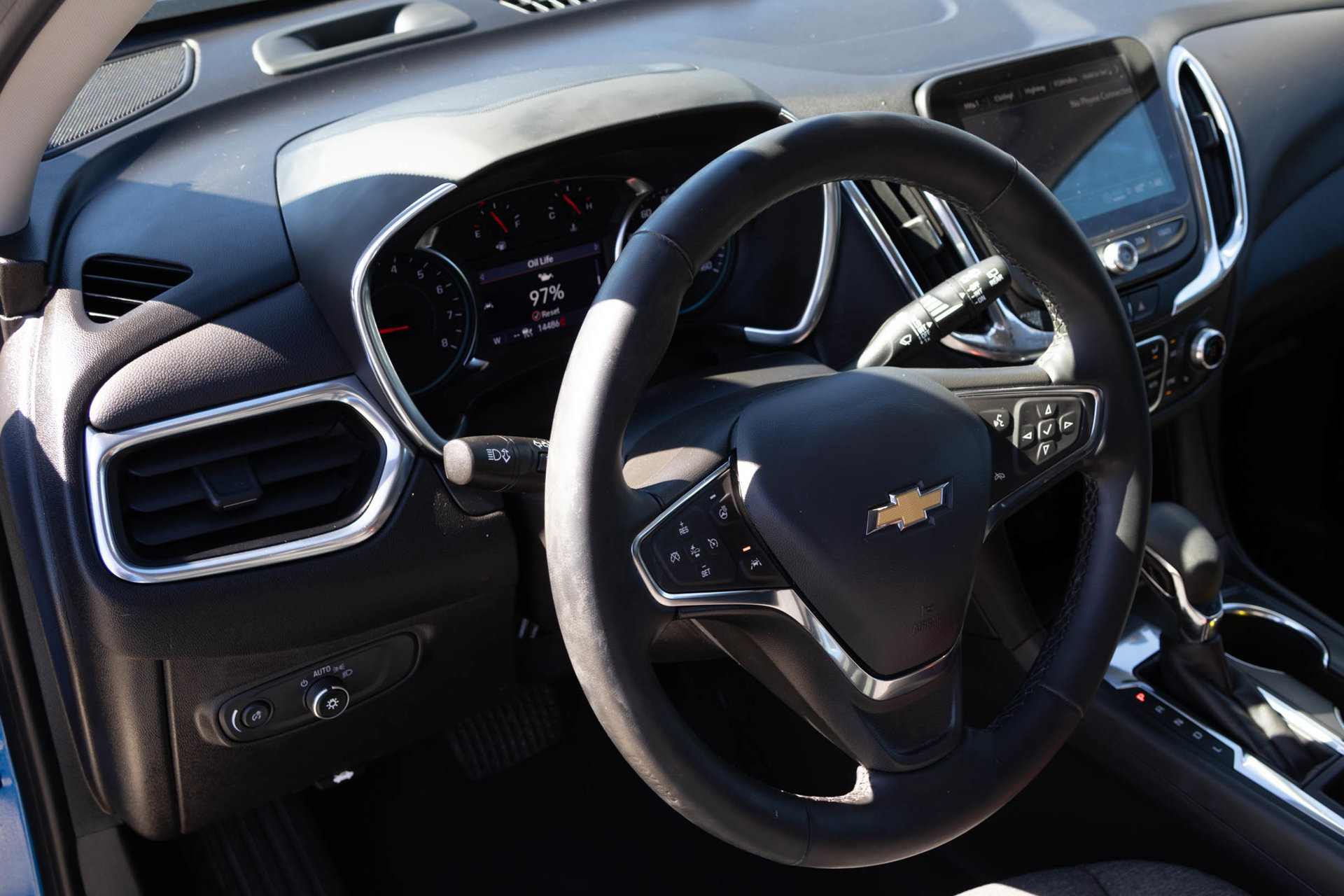 Used 2024 Chevrolet Equinox LT FWD image 34