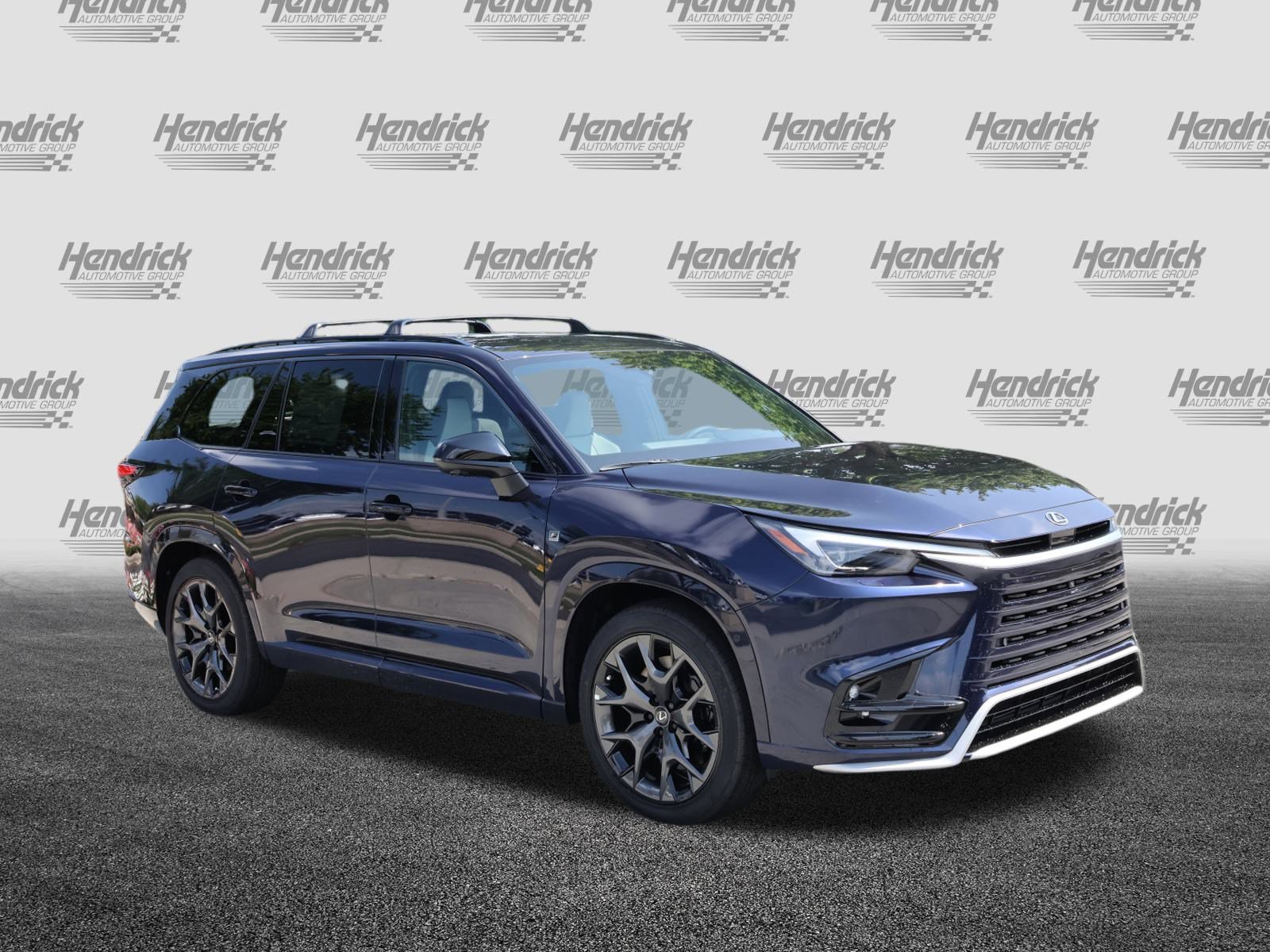 New 2026 Lexus TX 500h AWD image 2