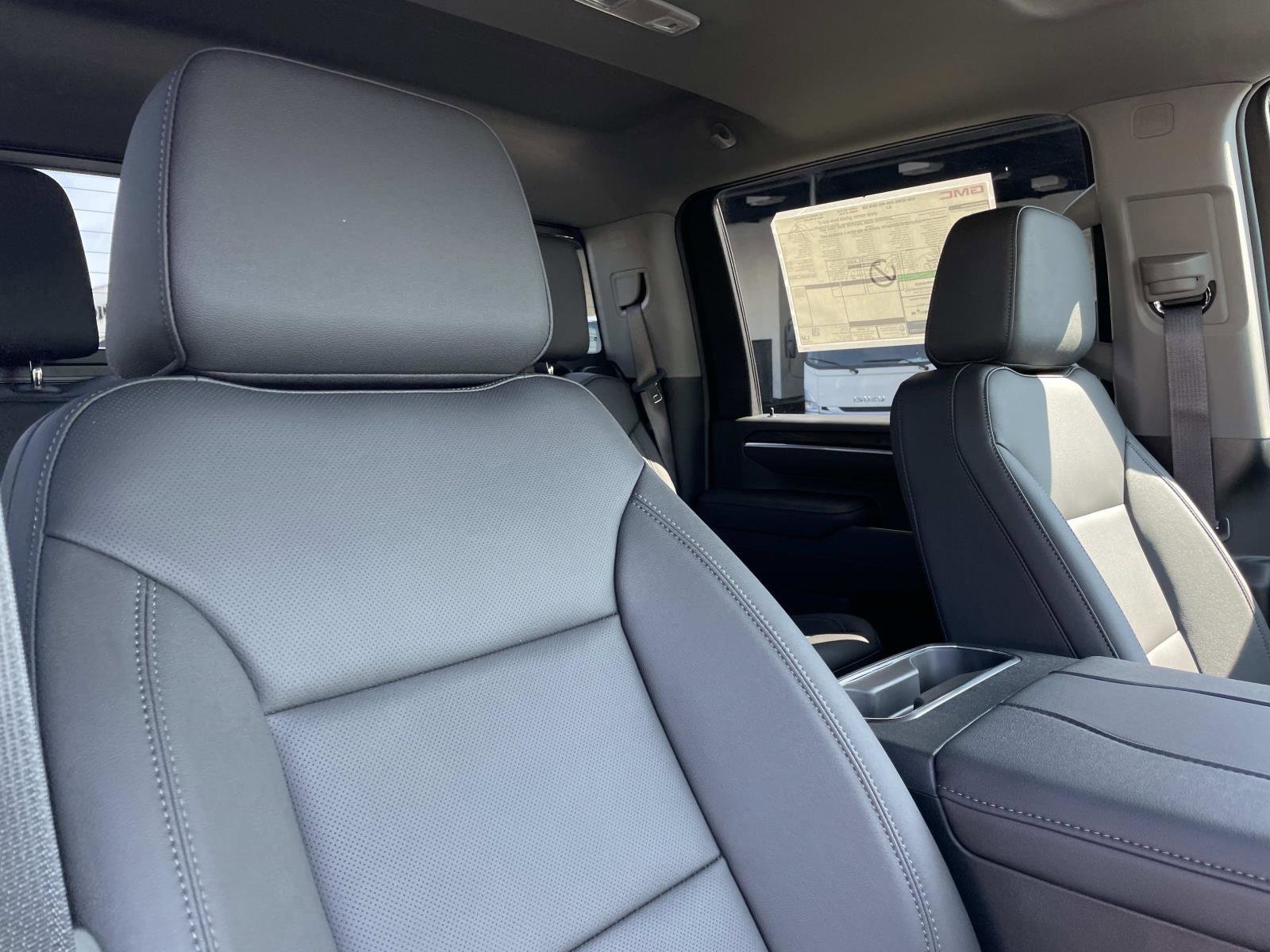 New 2026 GMC Sierra 2500 SLT w/ SLT Premium Package image 29