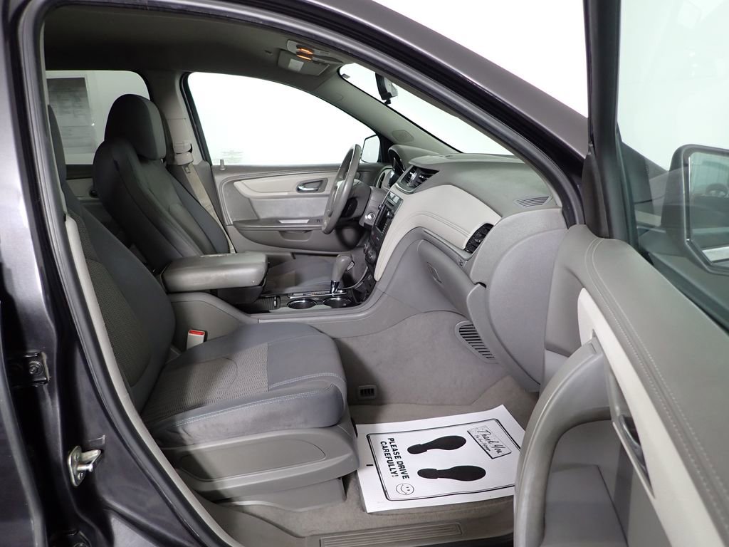 Used 2015 Chevrolet Traverse LT image 31