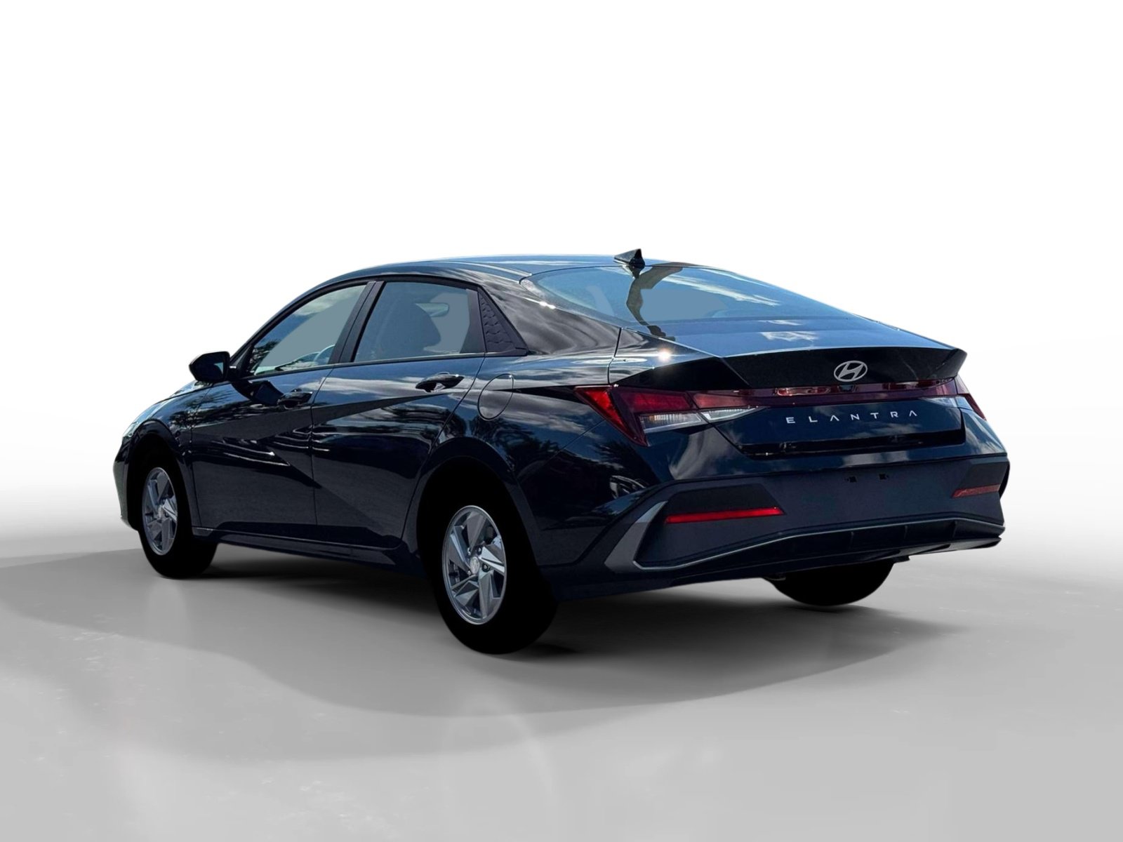 New 2026 Hyundai Elantra SE FWD image 5