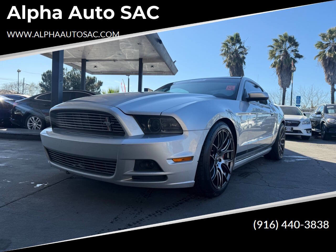 Used 2014 Ford Mustang Premium w/ Electronics Package RWD image 1