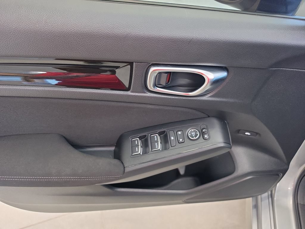 Used 2025 Honda Civic FWD Hybrid Sedan image 16