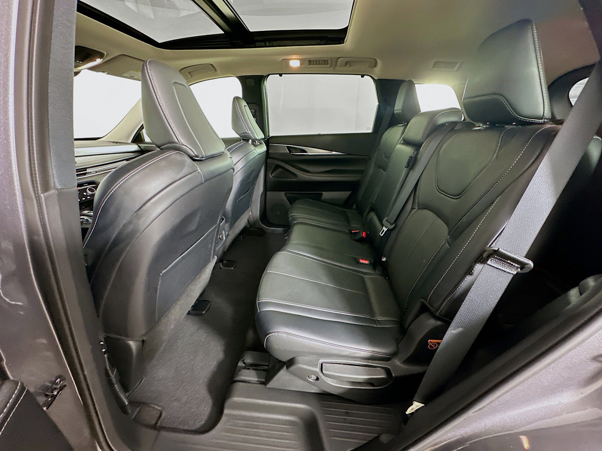 Used 2023 INFINITI QX60 Luxe w/ Cargo Package image 29