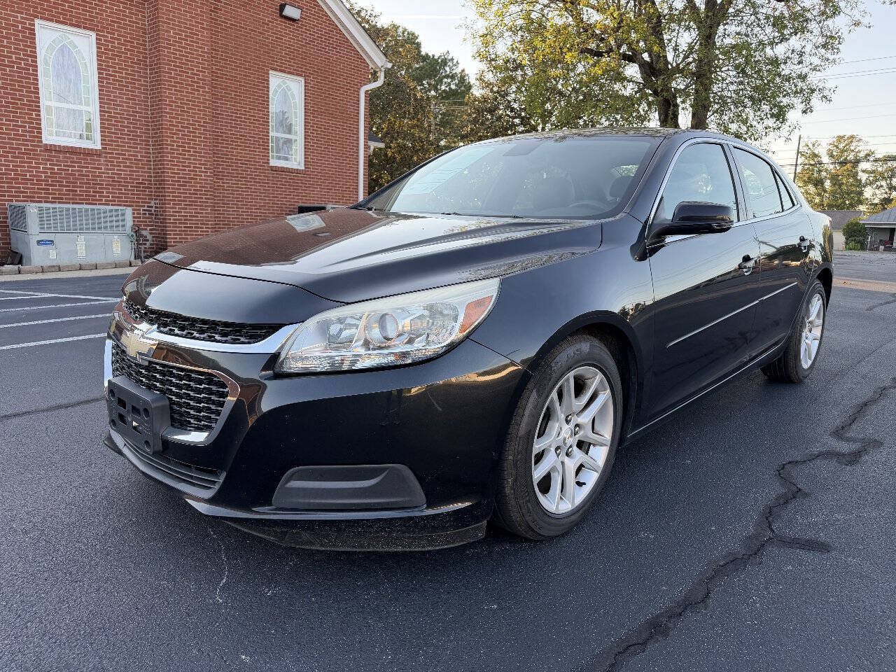 Used 2015 Chevrolet Malibu LT w/ Power Convenience Package FWD image 2