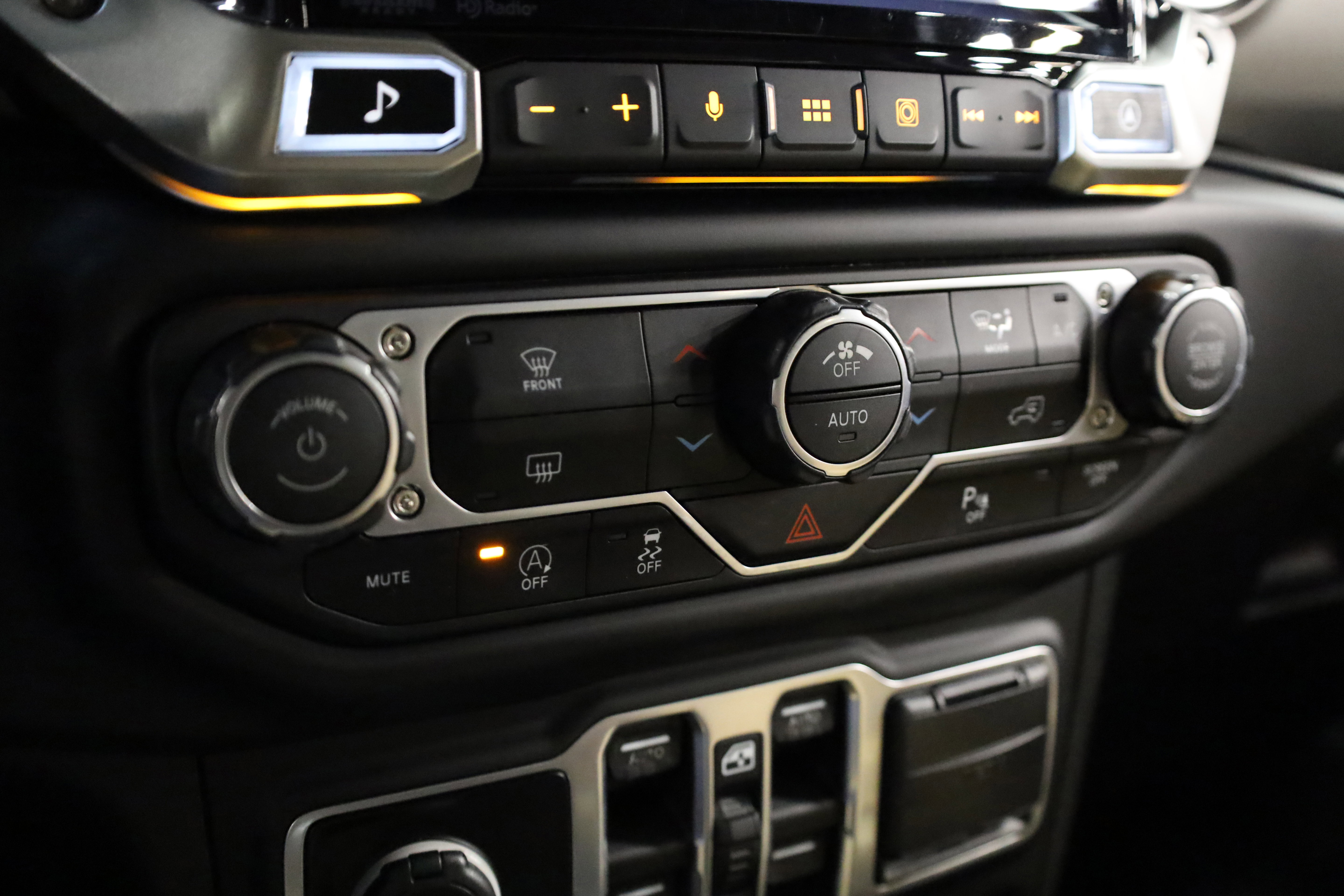 Used 2018 Jeep Wrangler Unlimited Rubicon image 29