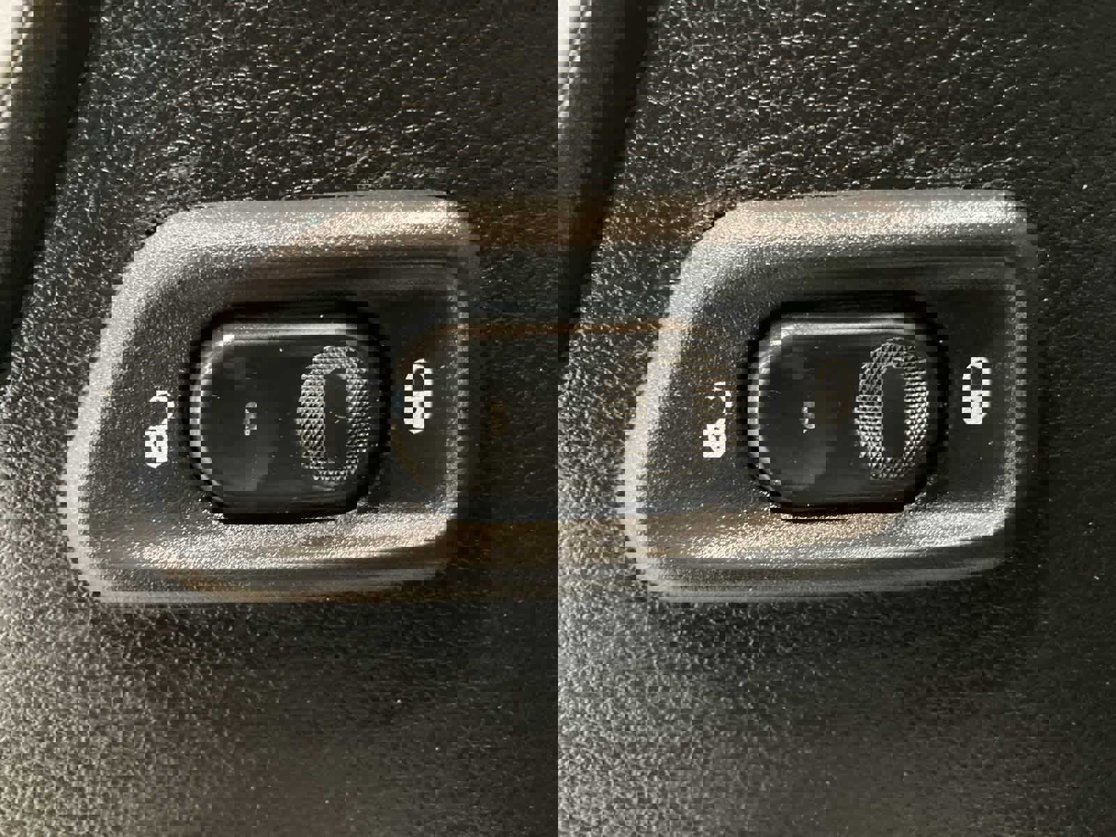 Used 2016 Jeep Wrangler Unlimited Sahara w/ Mopar Chrome Edition Group image 12