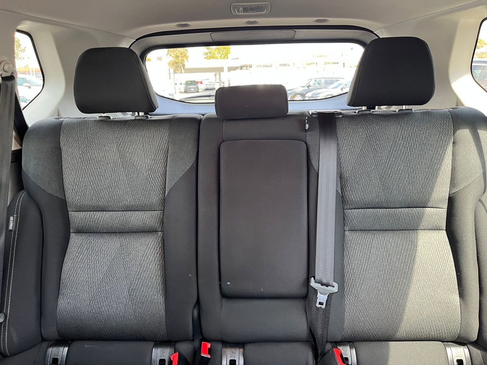 Used 2025 Nissan Rogue SV FWD image 40